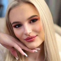 LeaLamour   的个人资料图片