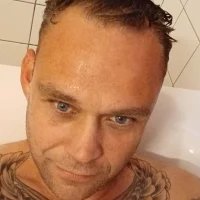 Swinzie@xh's Profile Pic