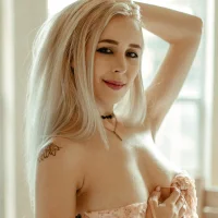 รูปโปรไฟล์ของ Contraband_Crystine