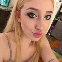 Foto do perfil de Anora_babe