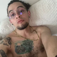 Ảnh đại diện của hornyrules99