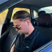 15aaa15's Profile Pic