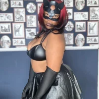 FoxxxyRose111's Profile Pic