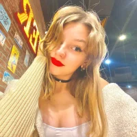 CandyLeev's Profile Pic