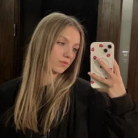 Gambar Profil QueenieHeyman