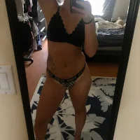 Ảnh đại diện của slitty1369