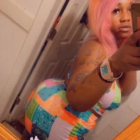 tiaroyal21's Avatar Pic