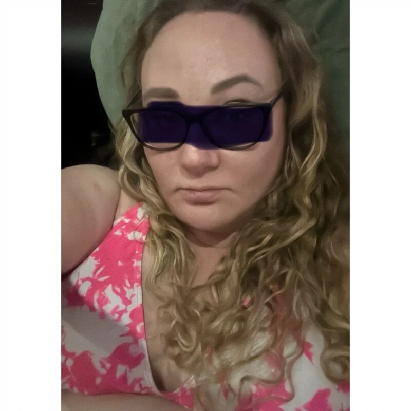 Curvynaughtypleasure profile photo