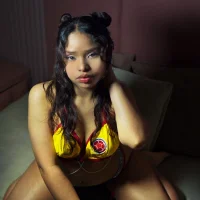 Charlotte_Auraa