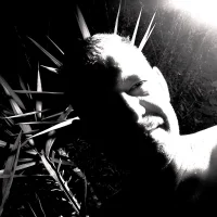 Desertdog77 Φωτ, Προφίλ