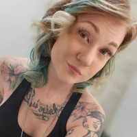 lillyyluxxxe's Avatar Pic