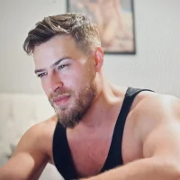 myholiday's Profile Pic