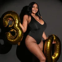 Ảnh Đại Diện La_indiia