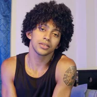 Gambar Profil Isaac_walls