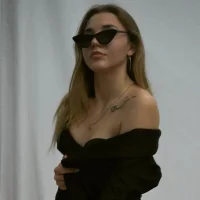 NinaMillerf's Profile Pic