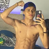 soyander03_'s Avatar Photo