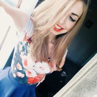 mollykisse's Profile Pic