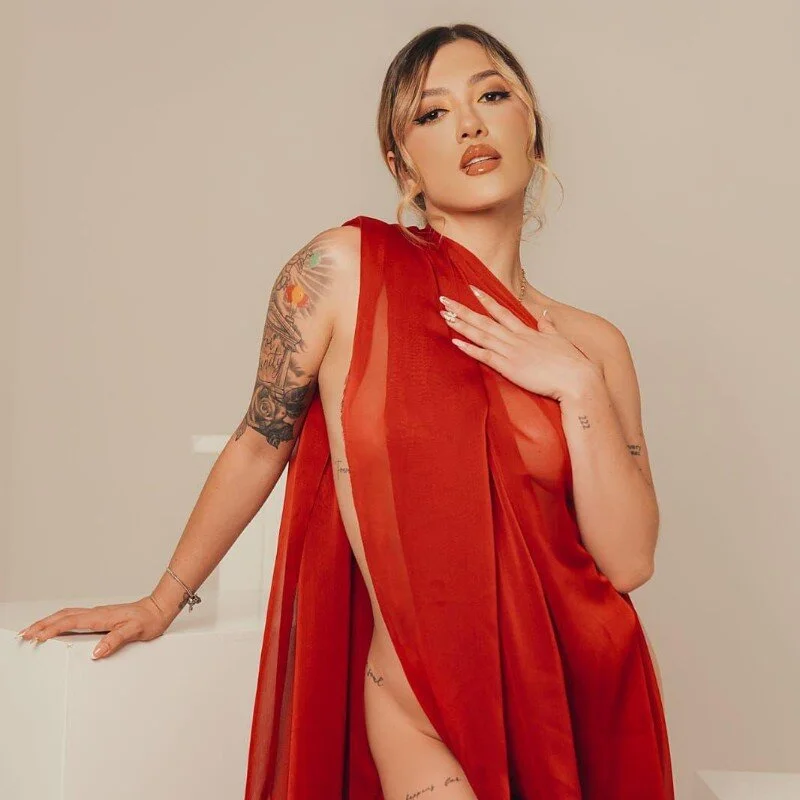 EveBensonX Stripchat profile image