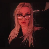 Eva_offi's Profile Pic