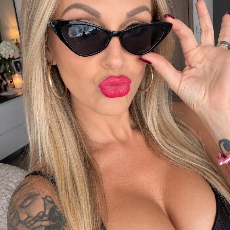 MissRebekka Stripchat profile image