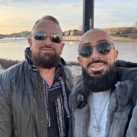 THEbeardedGays' Avatar Photo