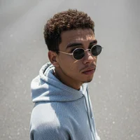 Isiglowup's Profile Pic