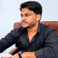 Raaz_5690