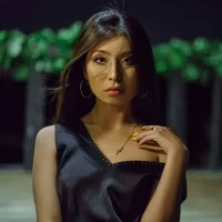 TrishaRey's Avatar Pic