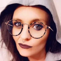 shoelace1313 Φωτ, Προφίλ