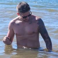dylan221984's Profile Pic