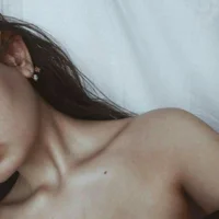 Slika avatara modela Iralivehere