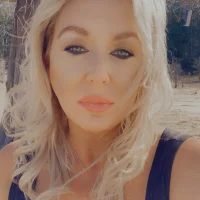 UniquelySatisfied's Profile Pic
