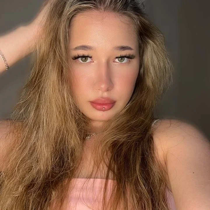 2Anabel profile photo