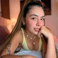 Samantha_Blakee's Avatar Photo