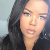 justlara's Profile Pic