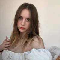 FloraBate's Profile Pic