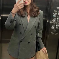 ninabueno's Profile Pic