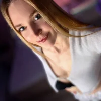 HoneyTigres webcam model