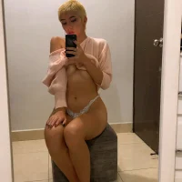 รูปโปรไฟล์ของ ily_rose