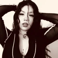 mady_b's Avatar Pic
