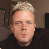 HardToPlayy's Avatar Pic