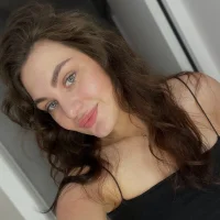 Aliceinnwonderland's Profile Pic