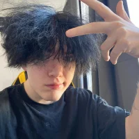 moon_crest's Profile Pic