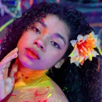 lucie_petite's Avatar Pic