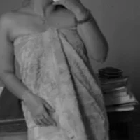 Hot_Niya2