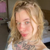 PetulaBeese's Profile Pic