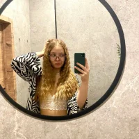 Gambar Profil DinaWills