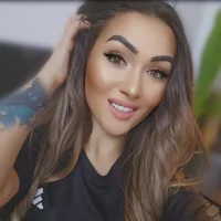 NicolLopeze 頭像圖片