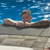 lars_768's Profile Pic