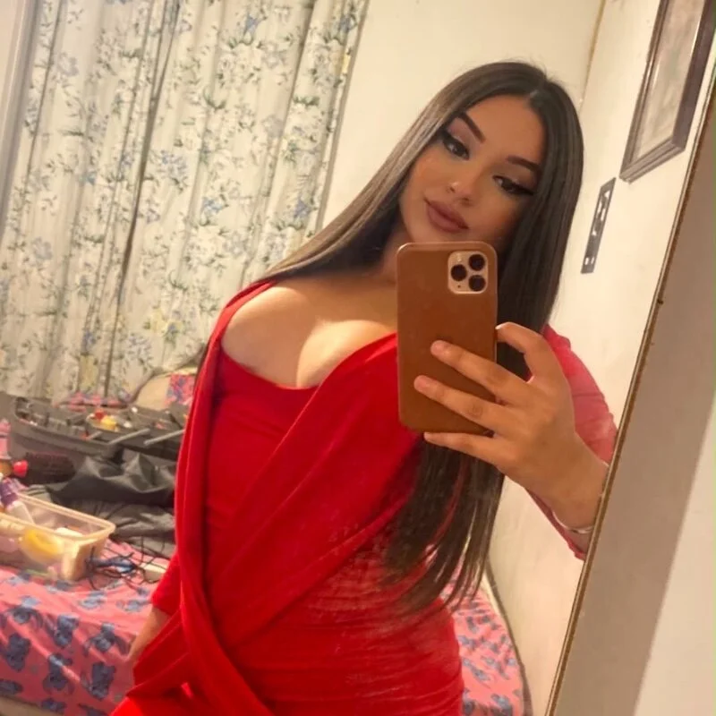 julia_moreira profile photo